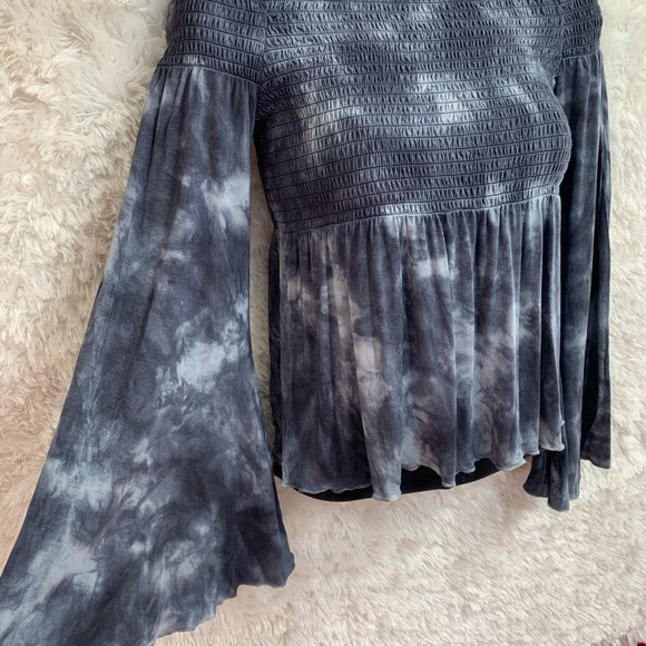American Eagle Tie Dye Off The Shoulder Top. - Picture 4 of 6